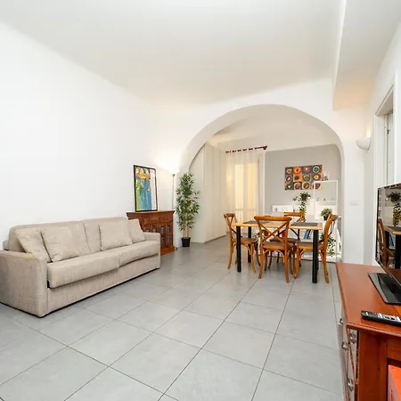 Keys Of Italy - Vigevano Big - Bright Light Mm Pgenova Apartment