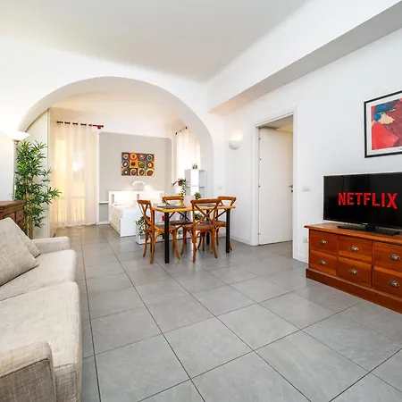 Keys Of Italy - Vigevano Big - Bright Light Mm Pgenova Apartment